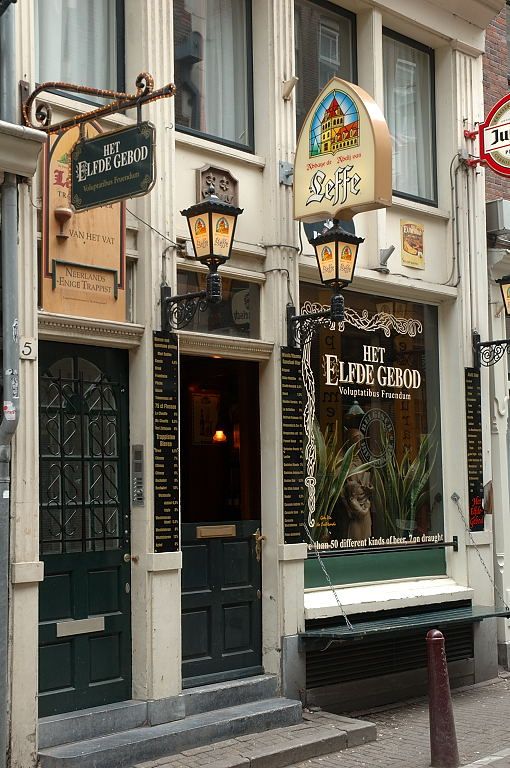 Zeedijk - Cafe Het Elfde Gebod - Amsterdam