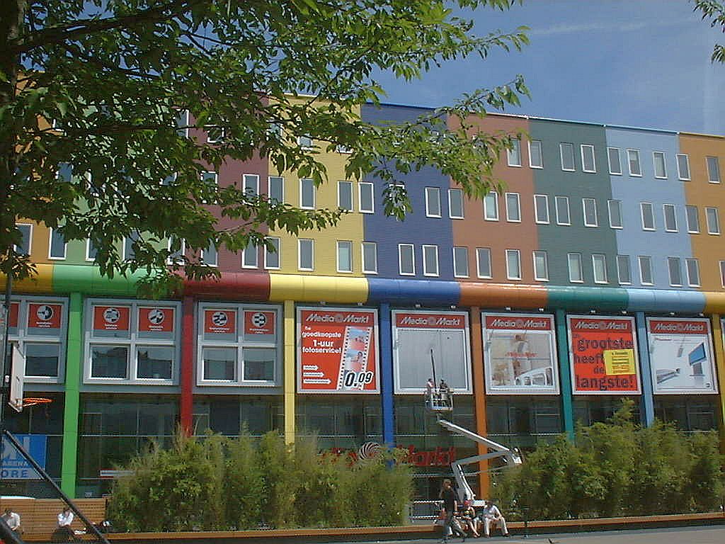 Arena Boulevard - Media Markt en Decathlon - Amsterdam