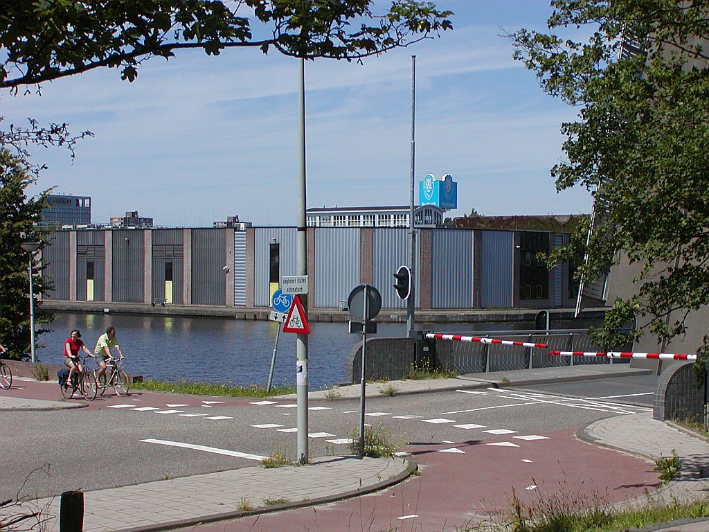 Riekerhaven - Valschermkade - Amsterdam