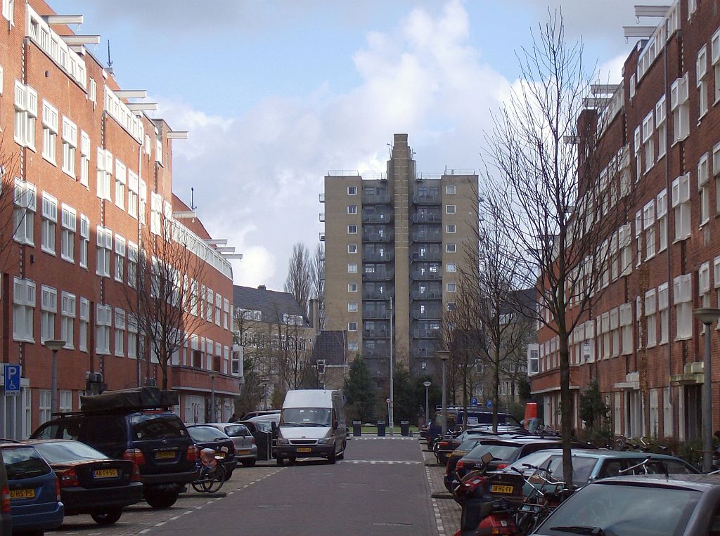 Biesboschstraaten het 12-verdiepingenhuis (De Wolkenkrabber) - Amsterdam