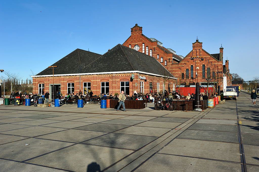 Polonceaukade - Pacific Parc en Zuiveringsgebouw - Amsterdam