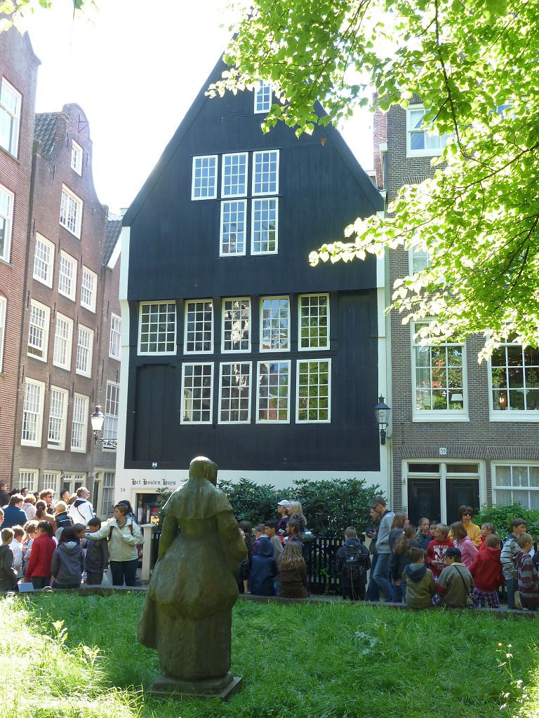 Begijnhof - Het Houten Huys - Begijn - Amsterdam
