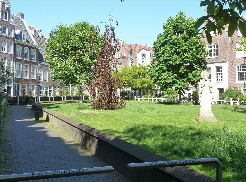 Begijnhof - Grote Hof - Jezus - Amsterdam
