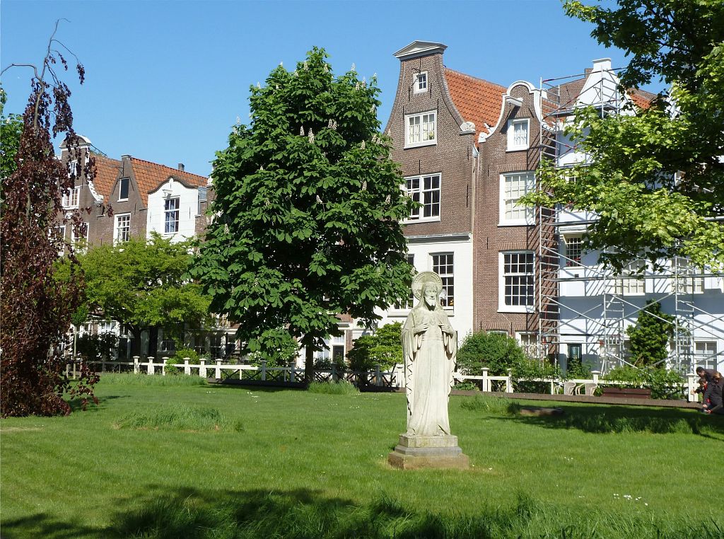 Begijnhof - Grote Hof - Jezus - Amsterdam