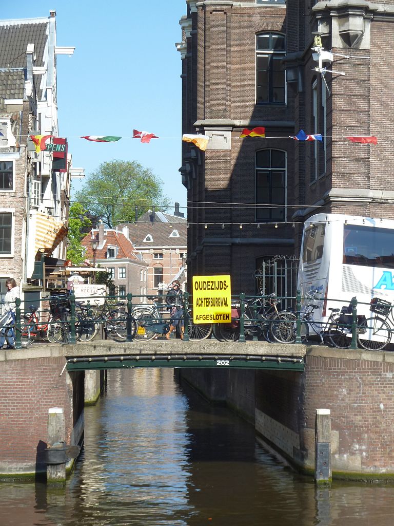 Grimnessesluis (Brug 202) - Grimburgwal - Amsterdam