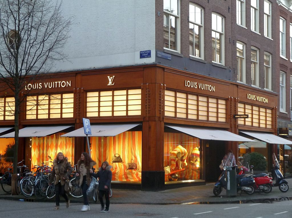 P.C. Hooftstraat - Louis Vuitton - Amsterdam