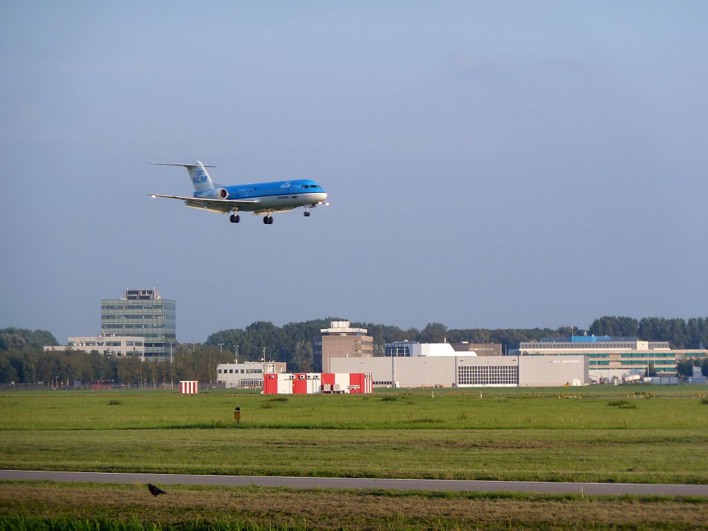 Buitenveldertbaan - PH-KZB Fokker 70 - Amsterdam
