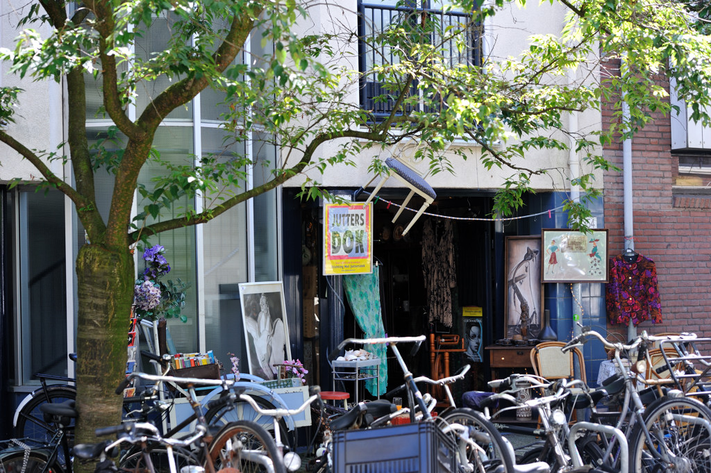 Kerkstraat - Kringloopwinkel Juttersdok - Amsterdam