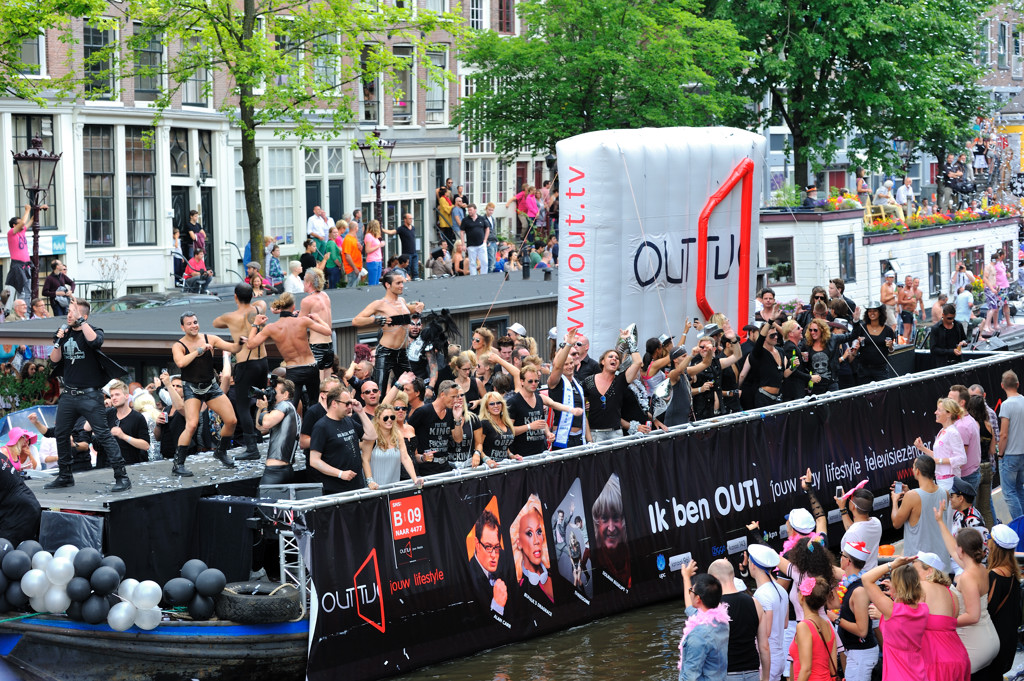 Canal Parade 2012 - Deelnemer Out TV - Amsterdam