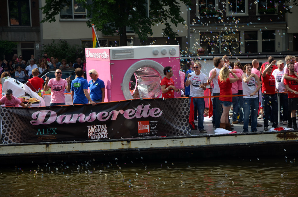 Canal Parade 2012 - Deelnemer Danserette - Amsterdam